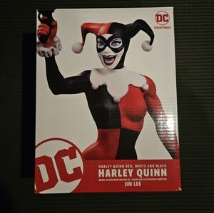DC Direct Harley Quinn Red White and Black Limited Edition Jim Lee Statue
